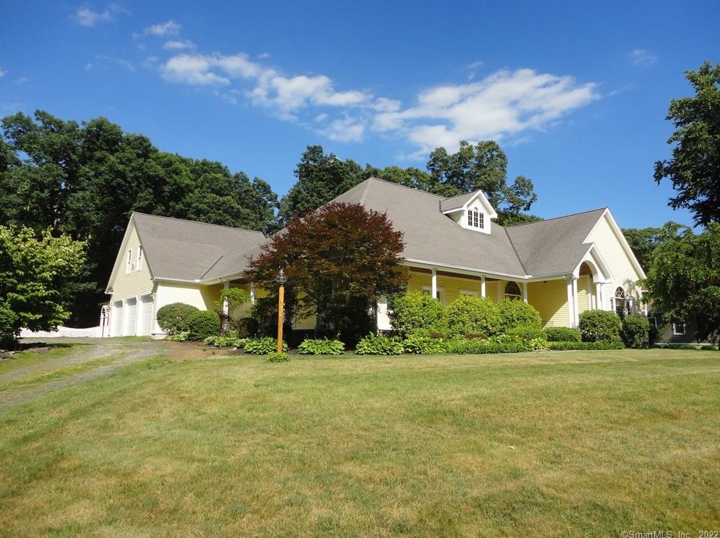 242 Waterhole Rd, Colchester, CT 06415
