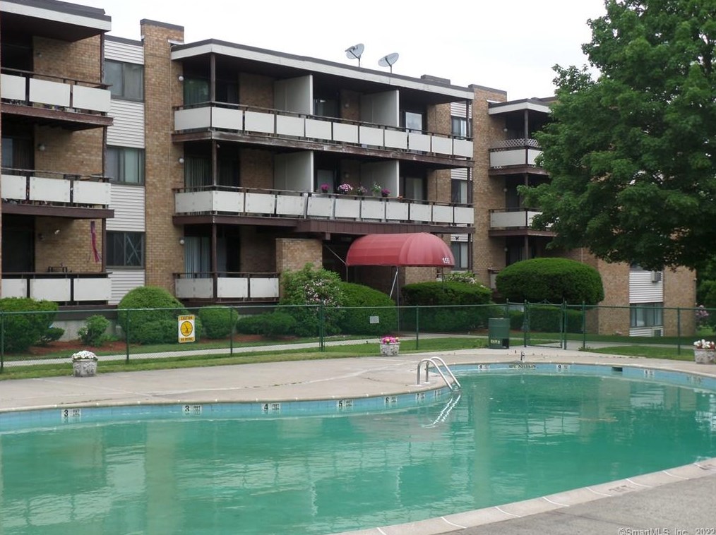 153 Bull Hill Ln #206, New Haven, CT 06516