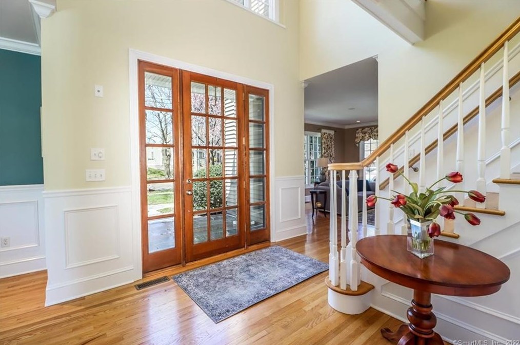 19 Woodhead Dr, Milford, CT 06460