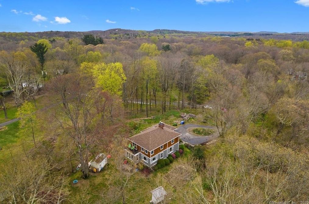 22 Walker Ln, New-Haven, CT 06525 exterior