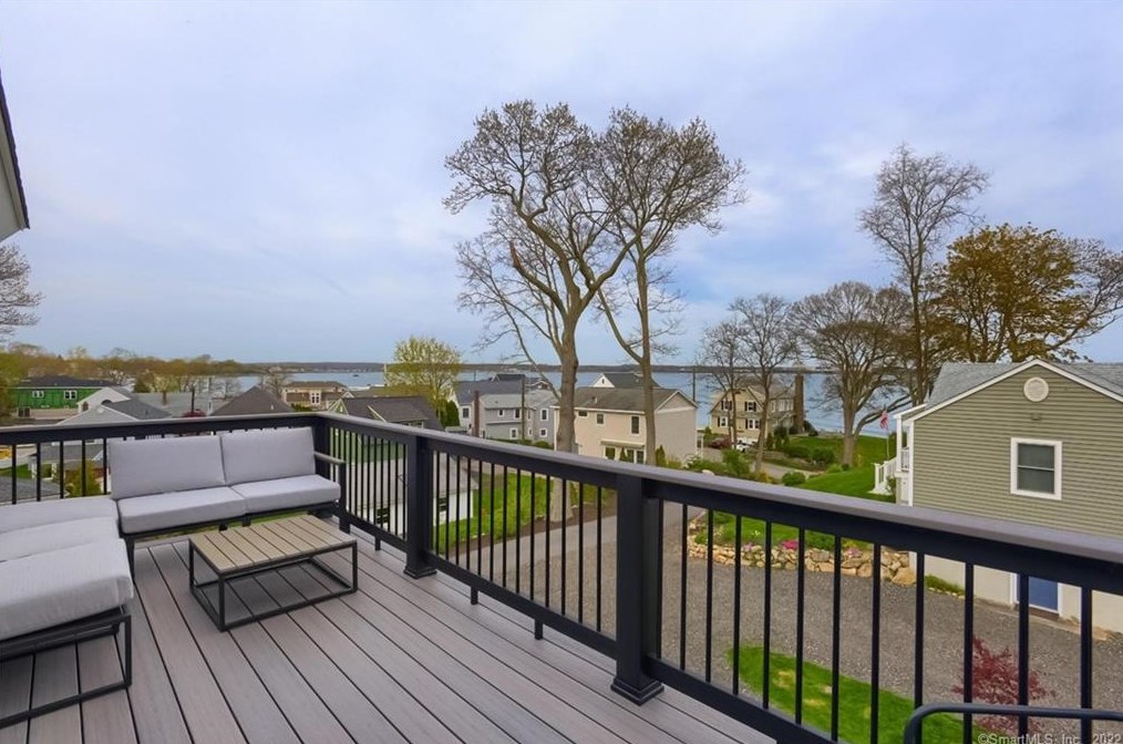 31 Shore Rd, Niantic, CT 06357