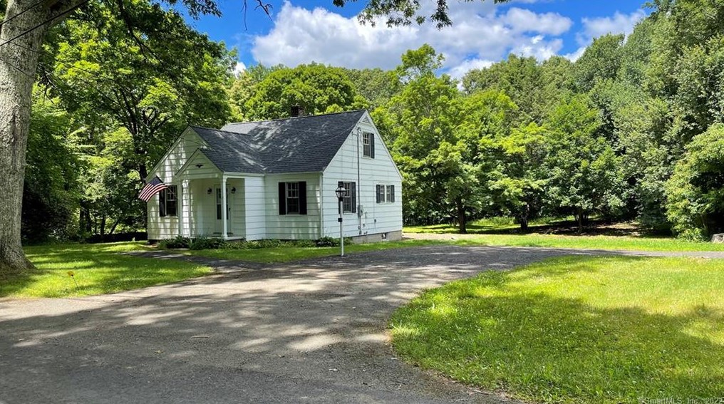 13 Wilson Rd, Weston, CT 06883-1011