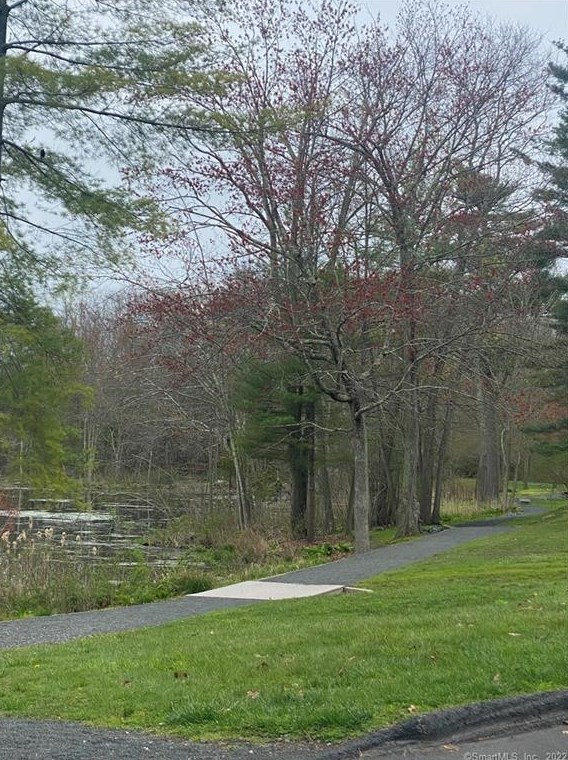1 Morningside Ct, Avon CT  06001-3314 exterior