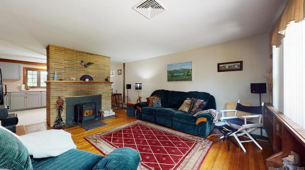 63 Walnut Dr, Windsor, CT 06095