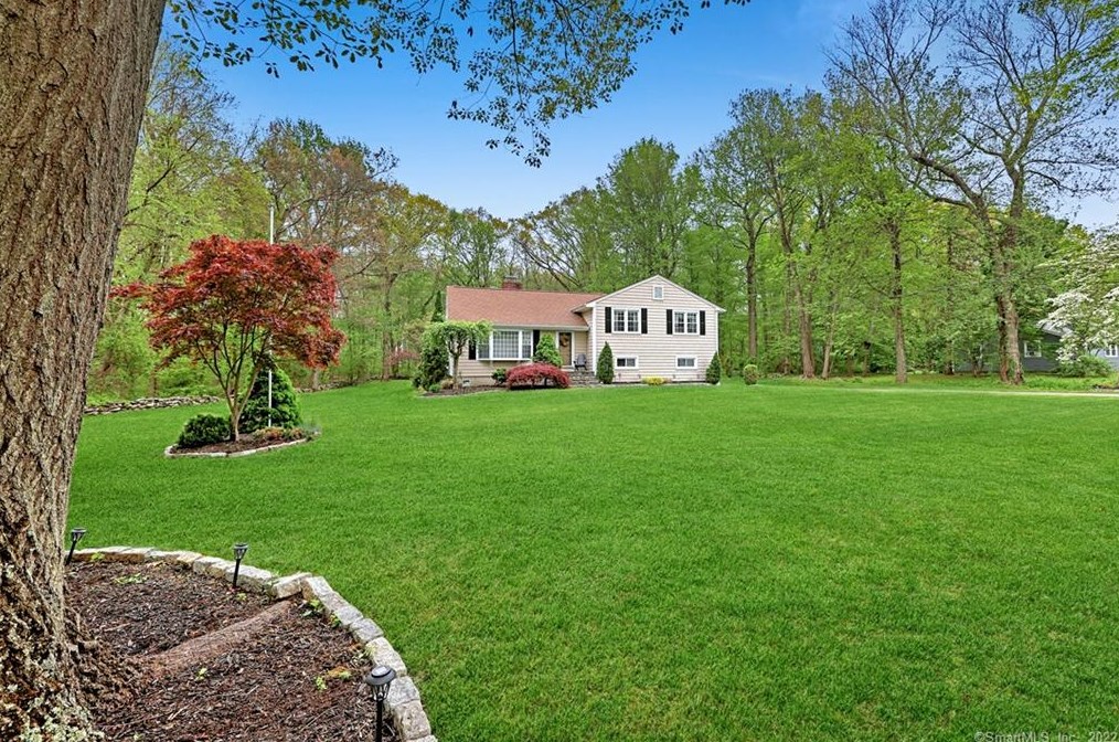 266 Hemlock Hill Rd, Orange, CT 06477