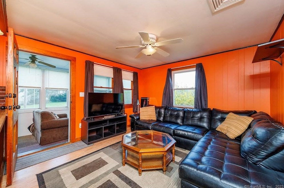 4 Phillips St, Plainfield CT  06374-1018 exterior