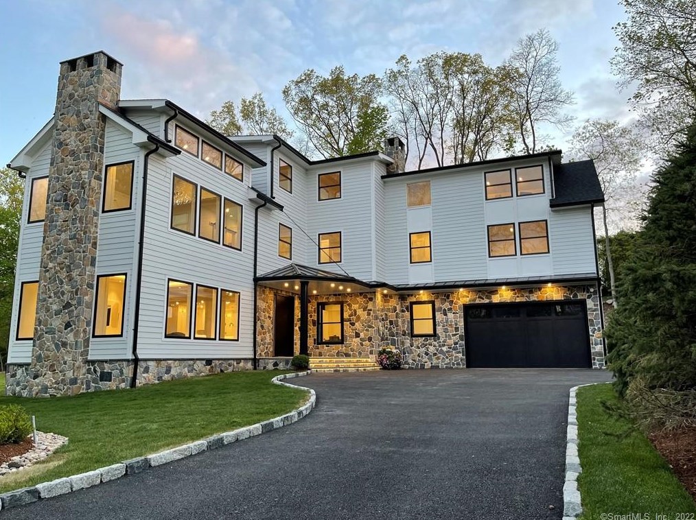 6 Meadowbrook Ln, Westport CT  06880-3928 exterior