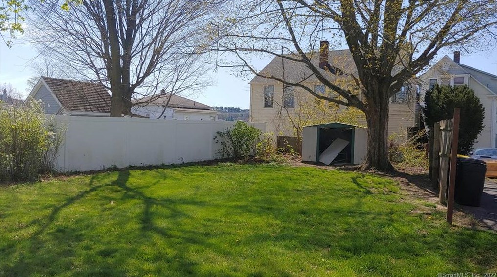 3 Rutland St, Ansonia, CT 06401