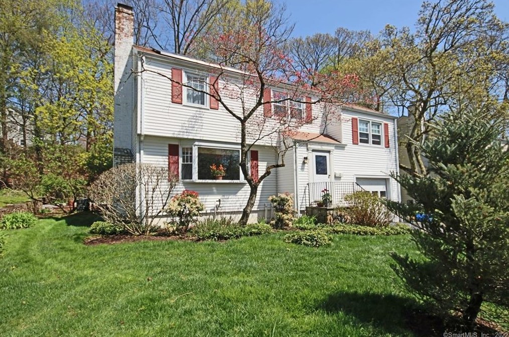 54 Benedict Ave, Fairfield, CT 06825