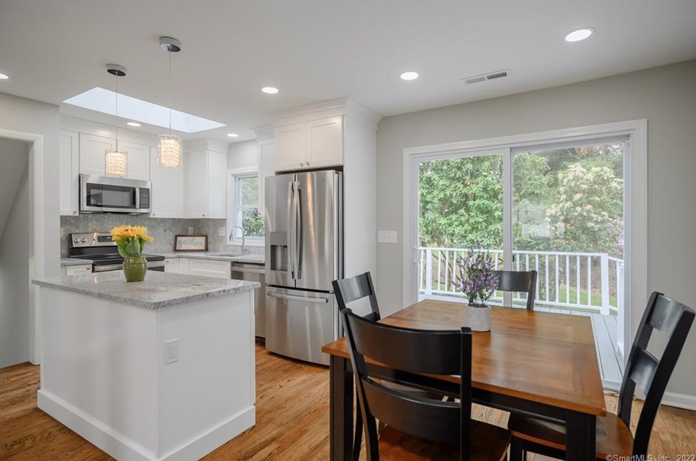 7 Sue Ter, Westport CT  06880-4523 exterior