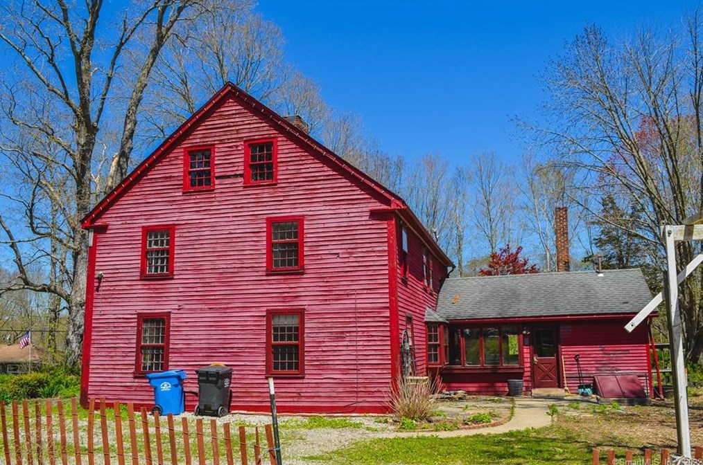 972 Shewville Rd, Gales Ferry, CT 06339