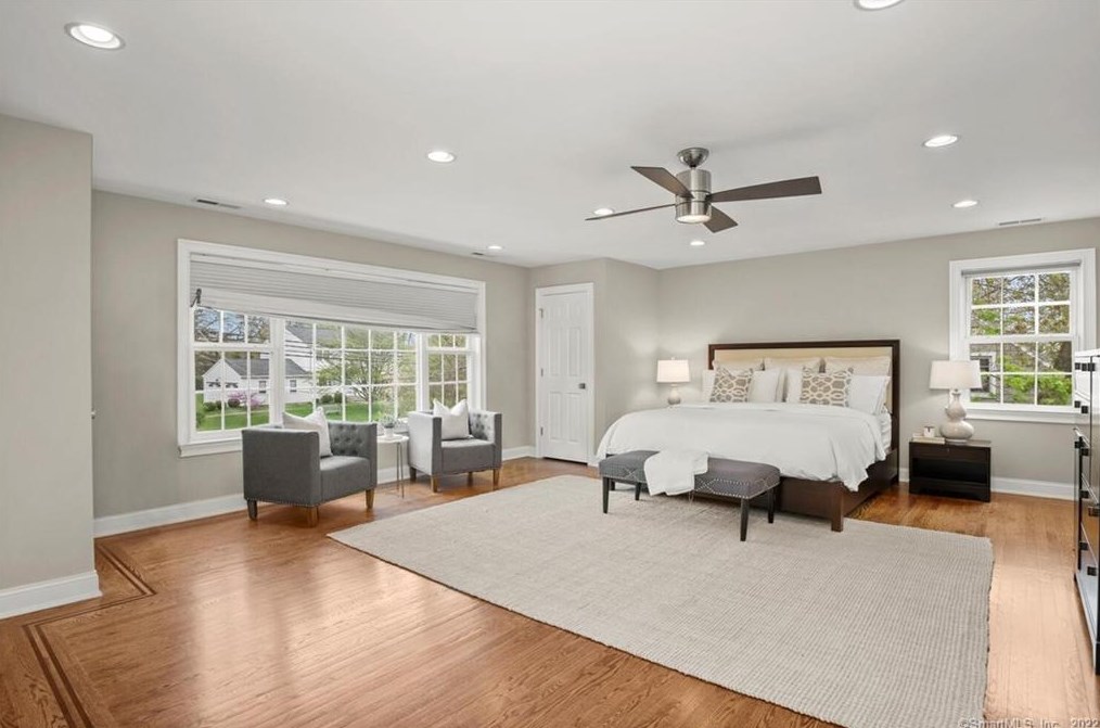 25 Bulkley Ave, Westport CT 06880-4110 exterior