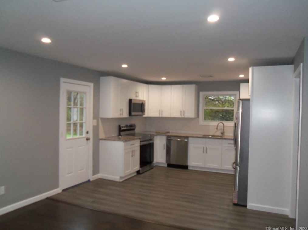 174 Buckingham St, Watertown CT  06779-1702 exterior