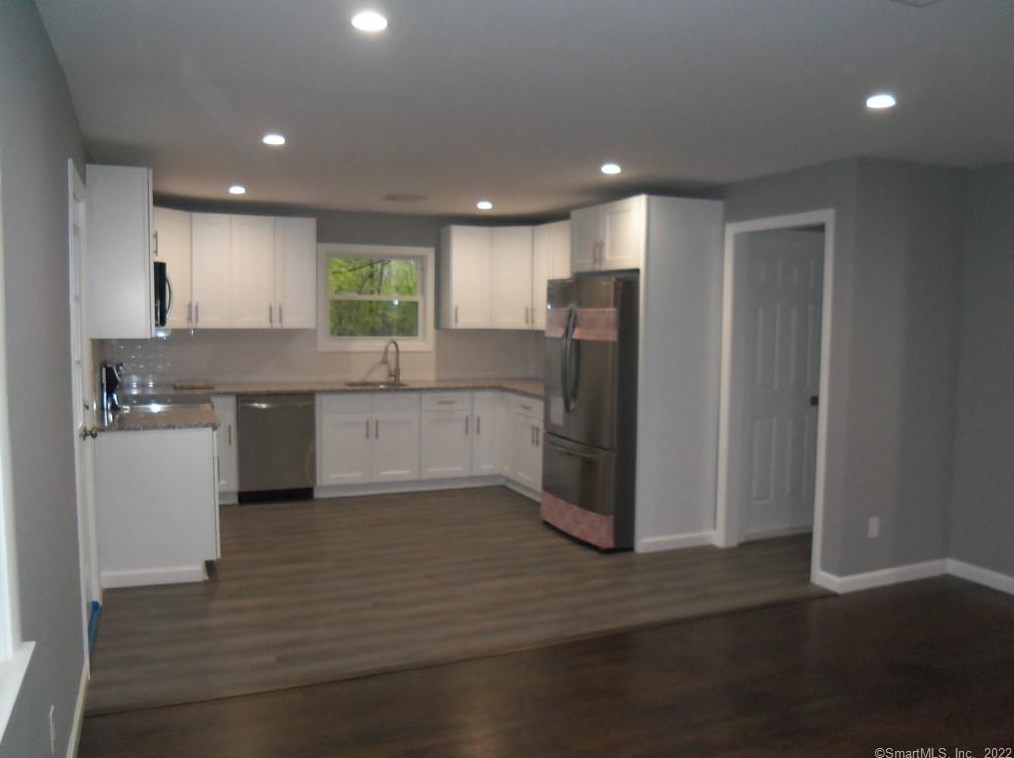 174 Buckingham St, Watertown CT  06779-1702 exterior