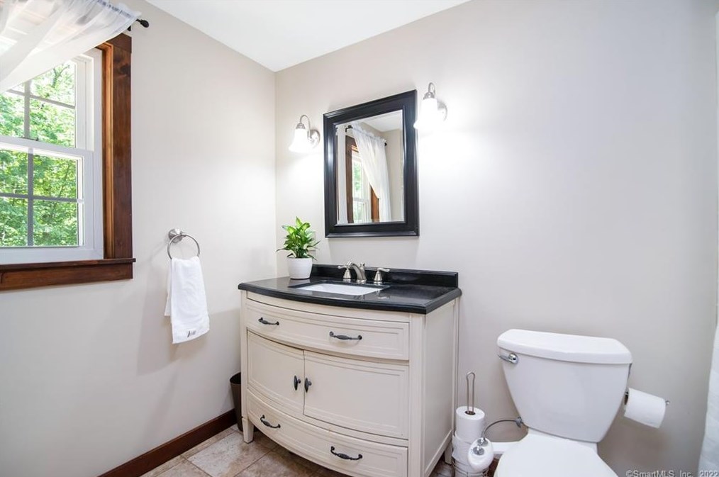 57 Old Kent Rd, Tolland CT 06084-3742 exterior