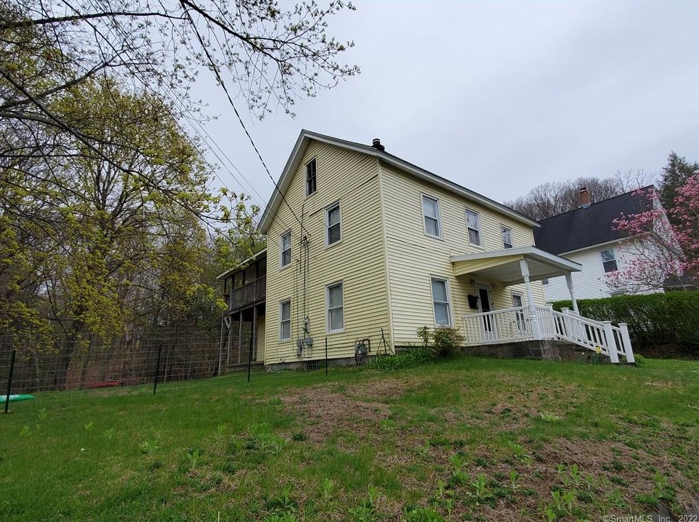 21-31 Charles St, Winsted, CT 06098-2047