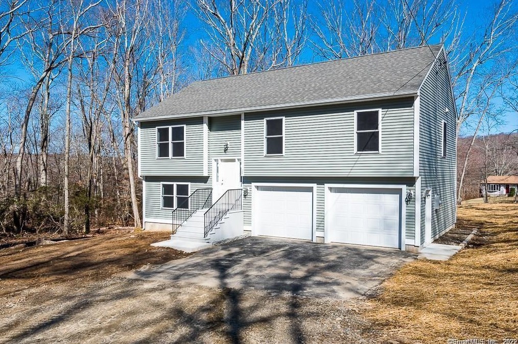 3 Wildwood Dr, Niantic, CT 06357