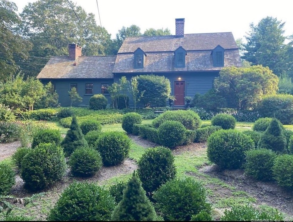 1 Poor House Rd, Newtown, CT 06470
