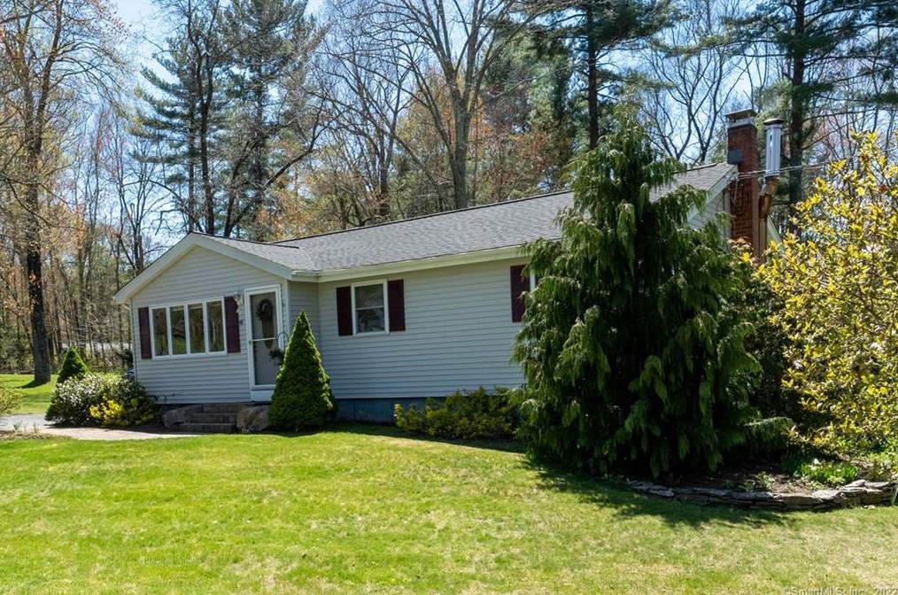 46 Willie Cir, Tolland, CT 06084-2318
