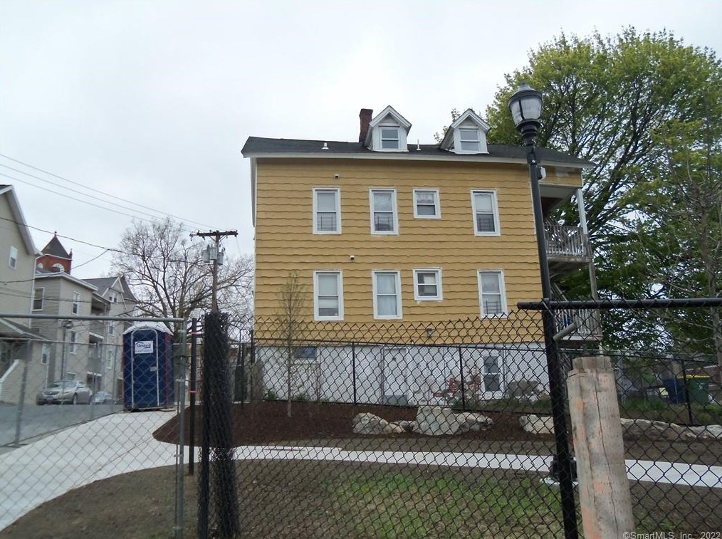 302 Washington Ave, Waterbury, CT 06708