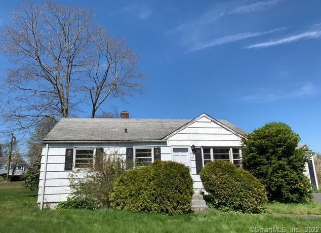47 Mayfair Rd, Meriden, CT 06450-2528