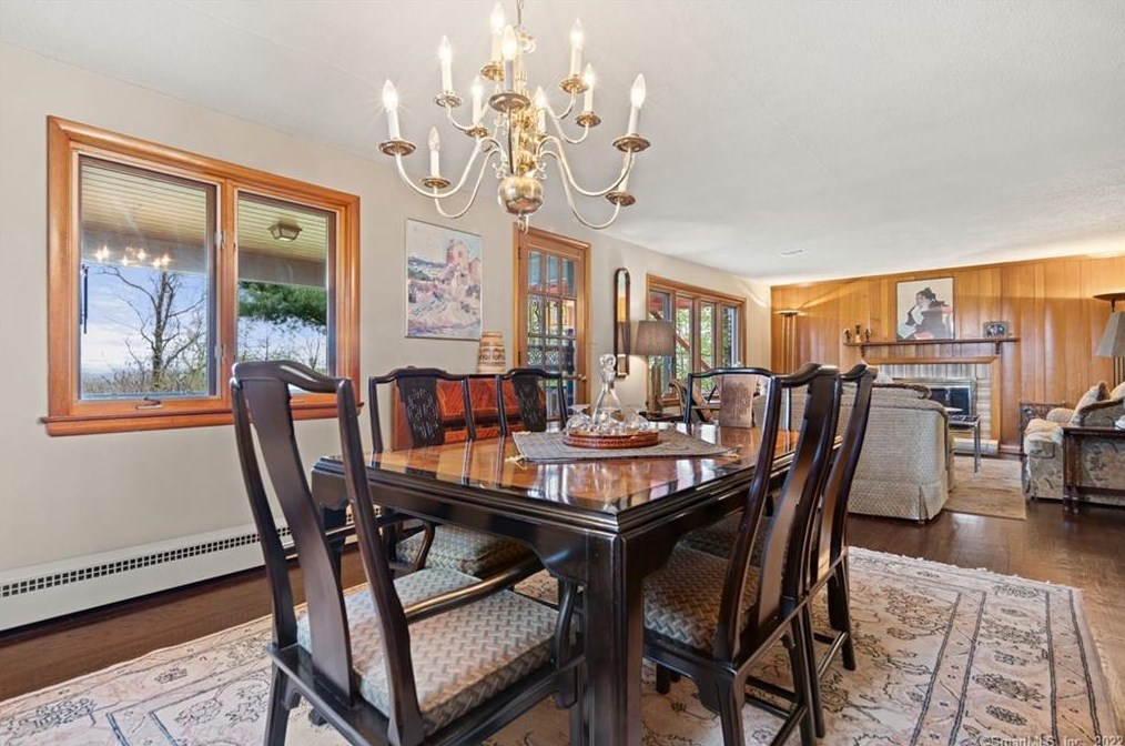 32 Skyline Dr, Farmington CT 06032-2019 exterior