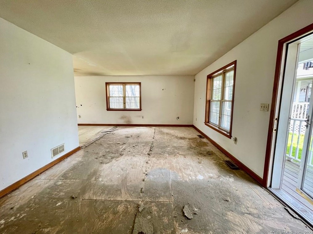 35 Sorrel Rd #35, Waterbury, CT 06704