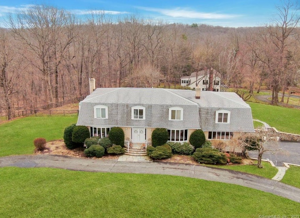 164 Fairway Dr, Stamford, CT 06903