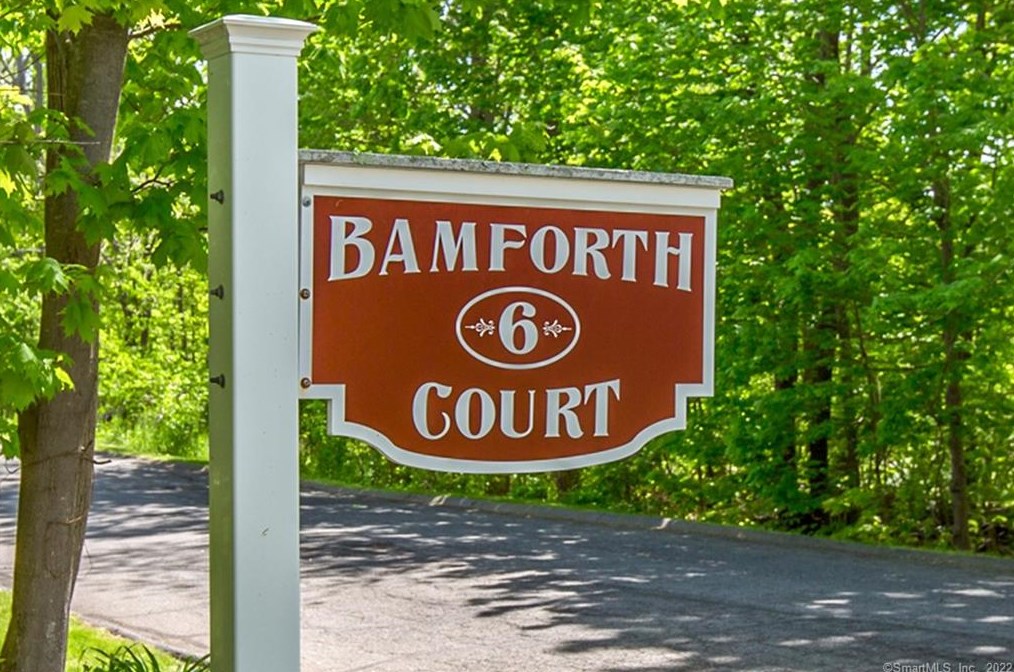 6 Bamforth Rd, Vernon CT  06066-5123 exterior