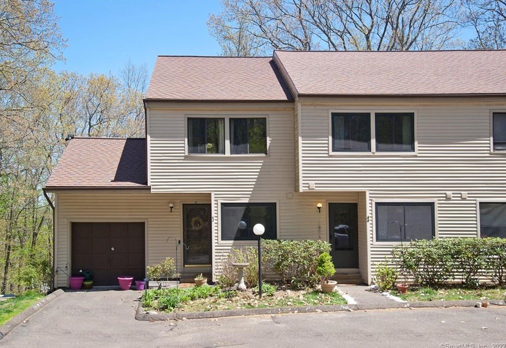 44 Idlewood #44, Bethel, CT 06801