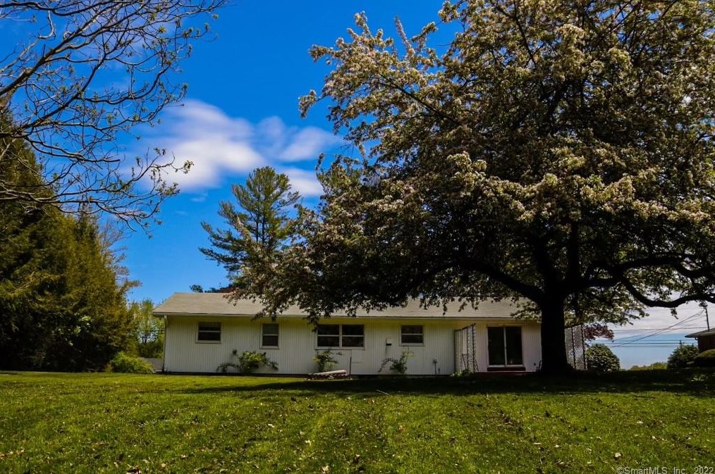1299 East Street N, Suffield, CT 06078