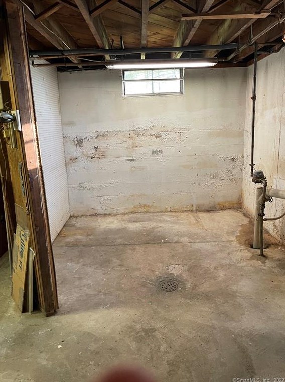 20 Curtis Dr, New Haven CT  06515-2306 exterior