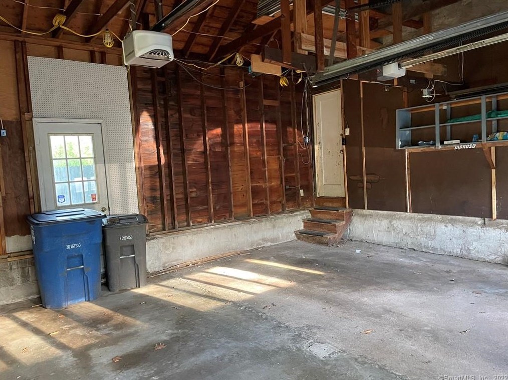 20 Curtis Dr, New Haven CT  06515-2306 exterior