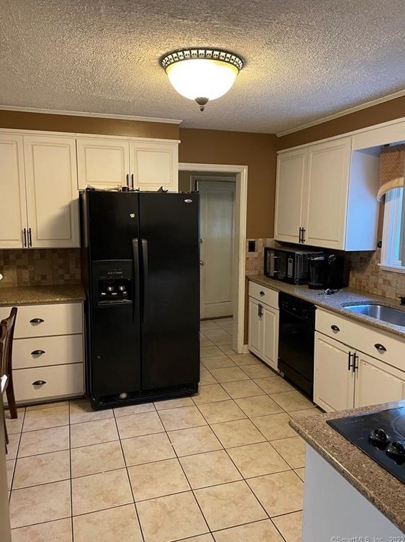 20 Curtis Dr, New Haven CT  06515-2306 exterior