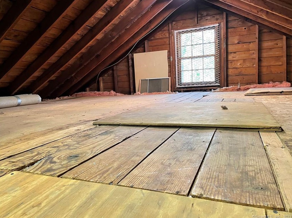 20 Curtis Dr, New Haven CT  06515-2306 exterior