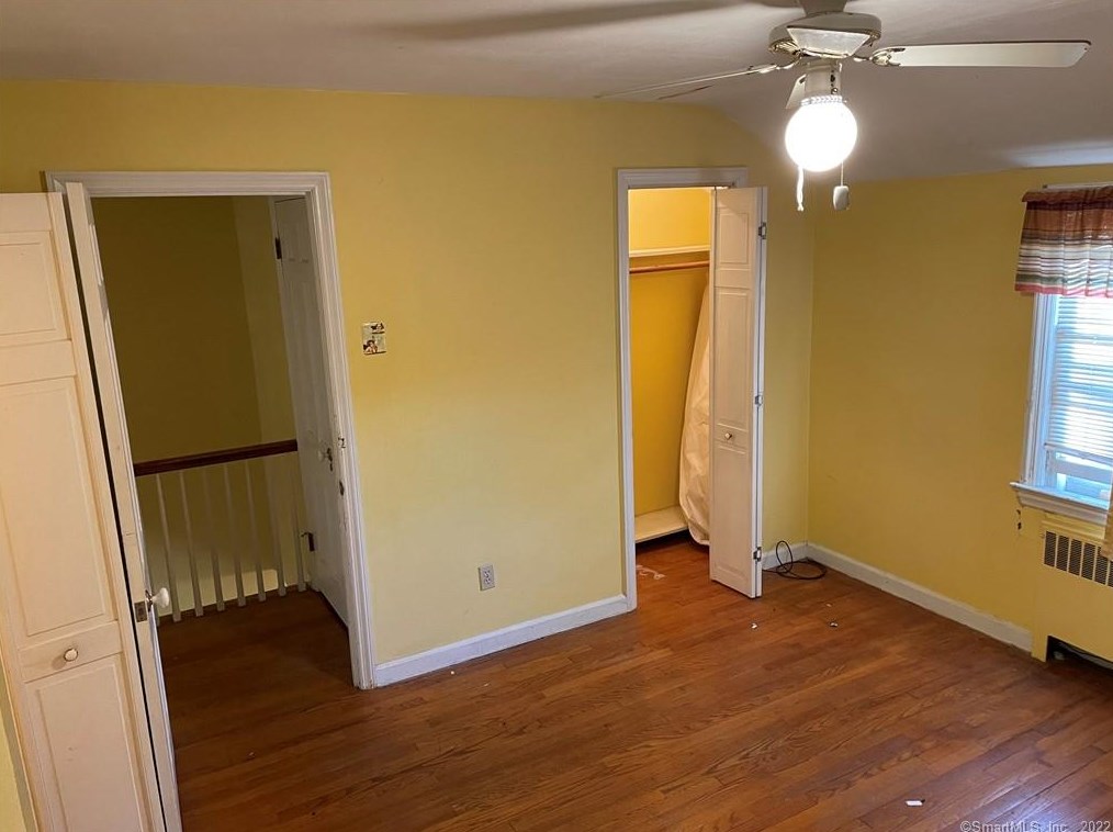 20 Curtis Dr, New Haven CT  06515-2306 exterior