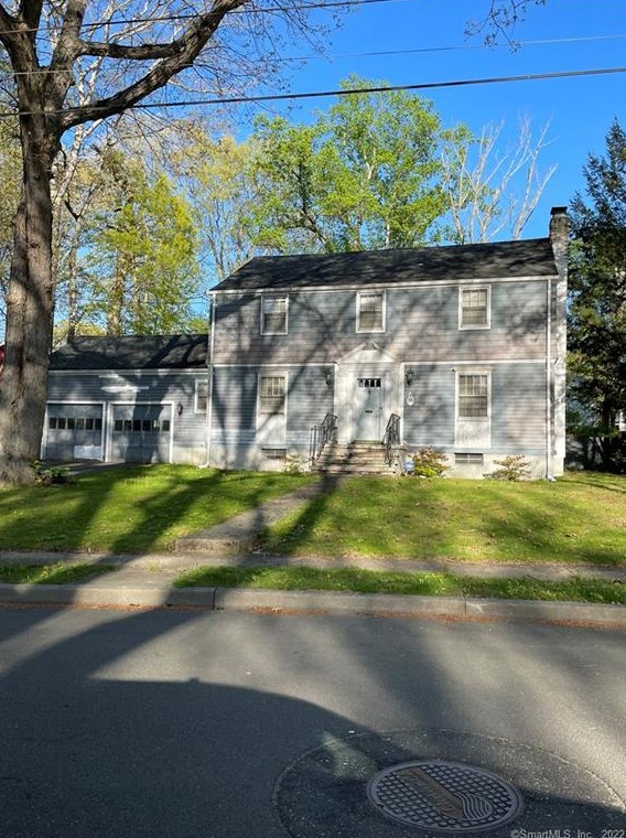 20 Curtis Dr, New Haven CT  06515-2306 exterior