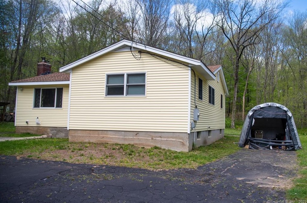 543 Merrow Rd, Tolland, CT 06084