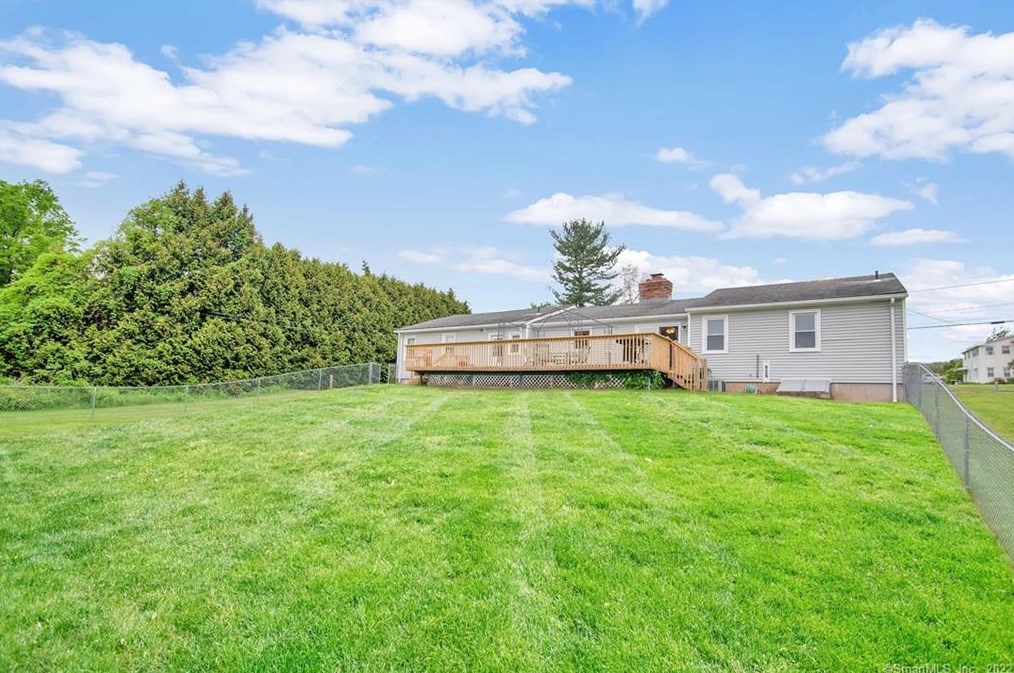 126 N Main St, East Granby, CT 06026