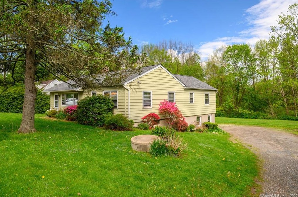 43 Maple Shade Rd, Ridgefield, CT 06877