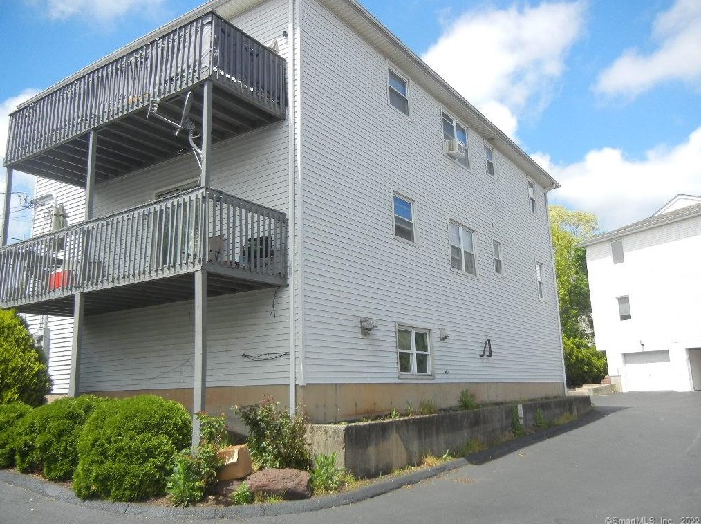 43 Konstin Pl #a, New Britain, CT 06051