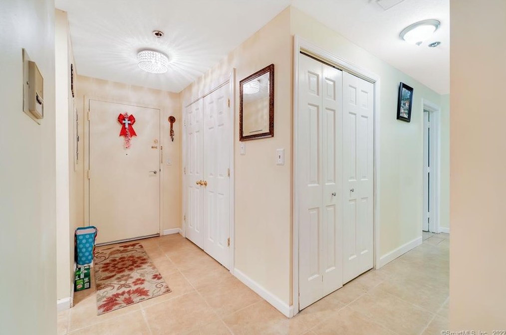 707 Mix Ave #16, New Haven, CT 06514