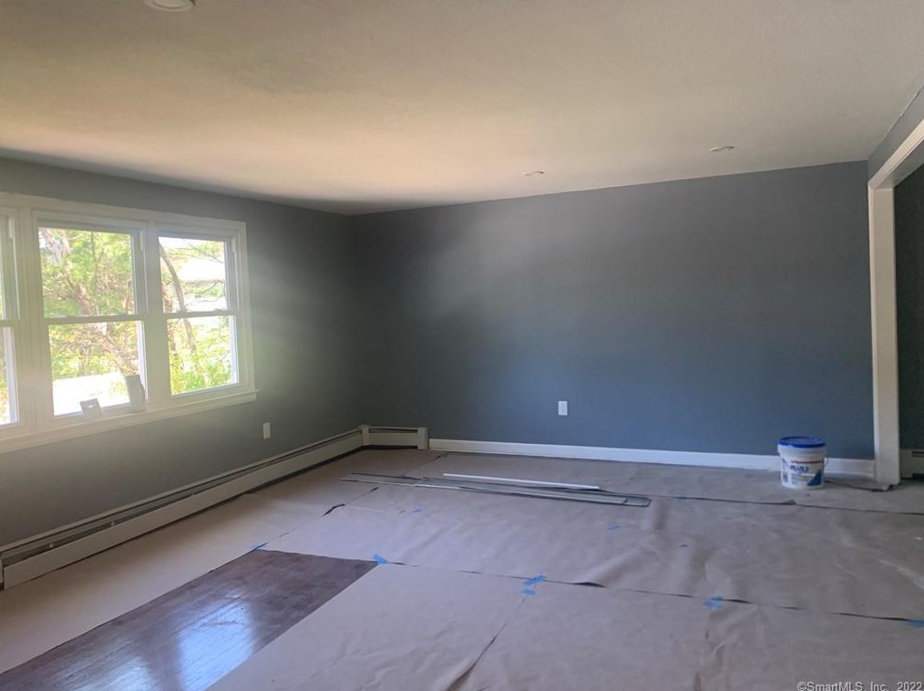 11 Brookview Rd, Windsor, CT 06095