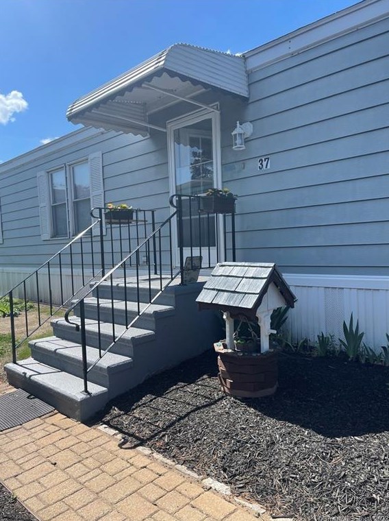 37 Laurel View, Wallingford, CT 06492