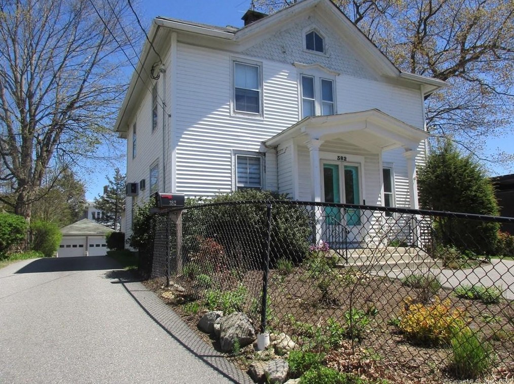382 Prospect St, Torrington, CT 06790
