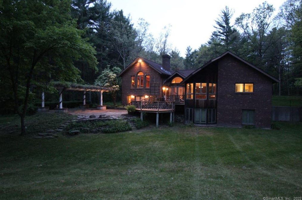 91 Browns Bridge Rd, Tolland, CT 06084 exterior