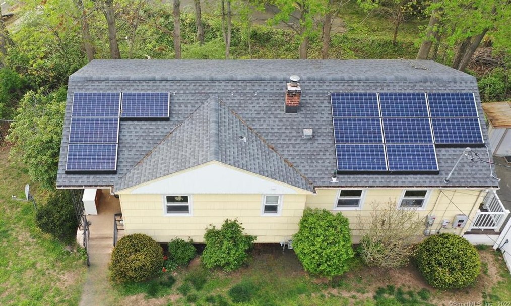 90 Short Beach Rd, Branford, CT 06405