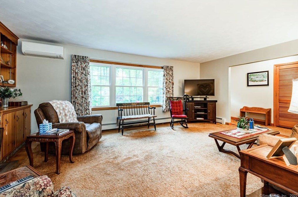 75 Tamara Cir, Avon CT 06001-2234 exterior