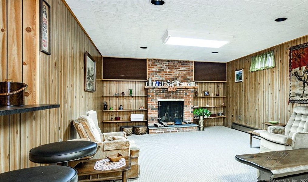 75 Tamara Cir, Avon CT 06001-2234 exterior