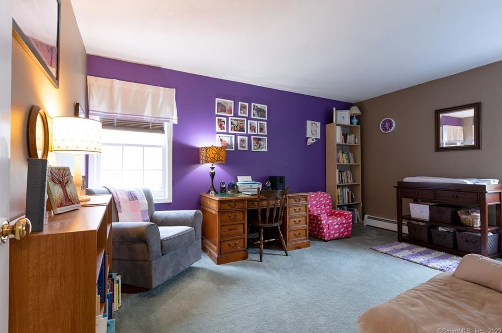 2 Stuart Dr, Newtown CT  06470-2767 exterior